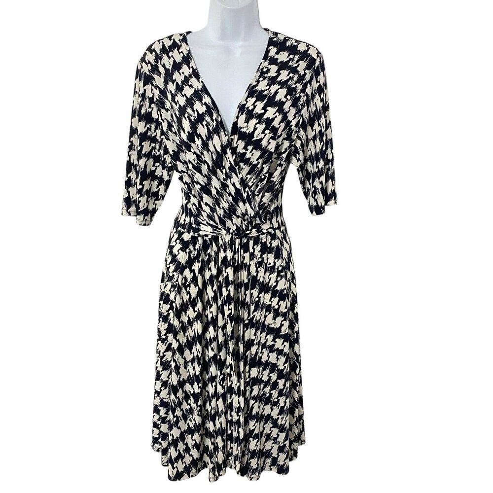 Sandra Darren black ivory print 14 stretch slinky travel knit surplice dress